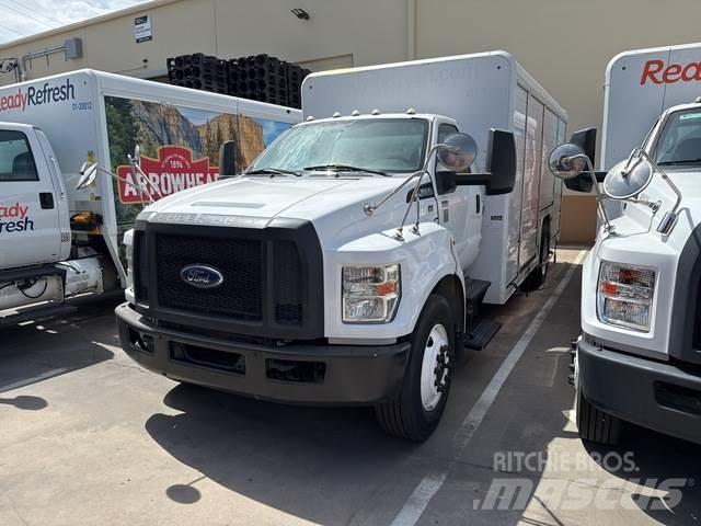 Ford F-650 飲料運輸卡車