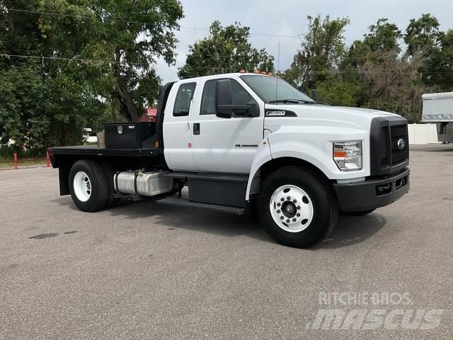 Ford F-650 平板式/側卸式卡車
