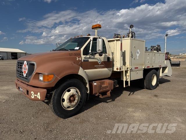 Ford F-650 運油車