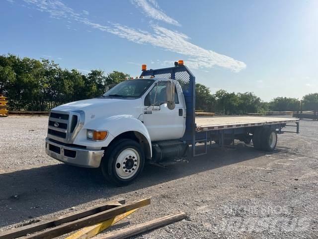 Ford F-650 平板式/側卸式卡車
