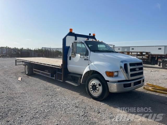 Ford F-650 平板式/側卸式卡車