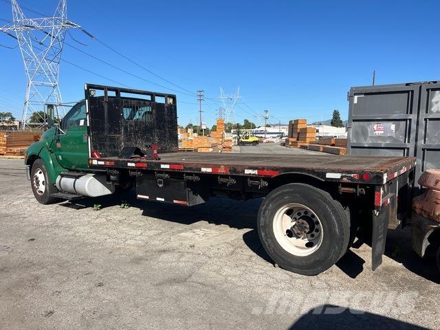 Ford F-650 平板式/側卸式卡車