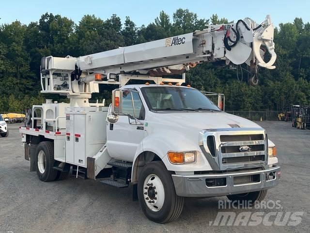 Ford F-750 移動式鑽機車