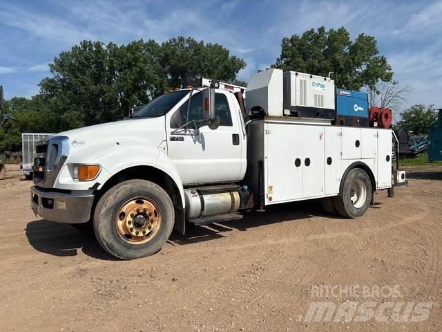 Ford F-750 都市/通用型車輛