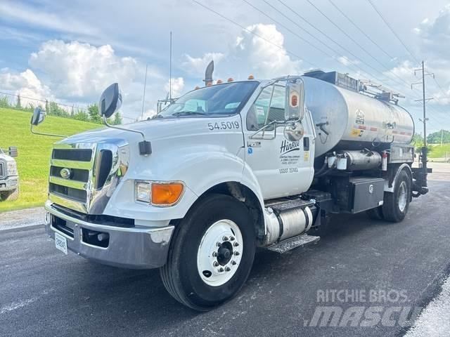 Ford F-750 混凝土車