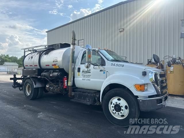 Ford F-750 混凝土車
