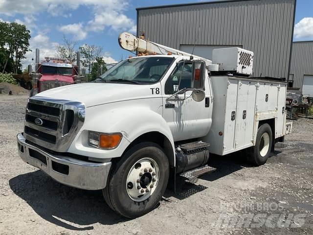 Ford F-750 皮卡.傳統半斗卡車/側卸板