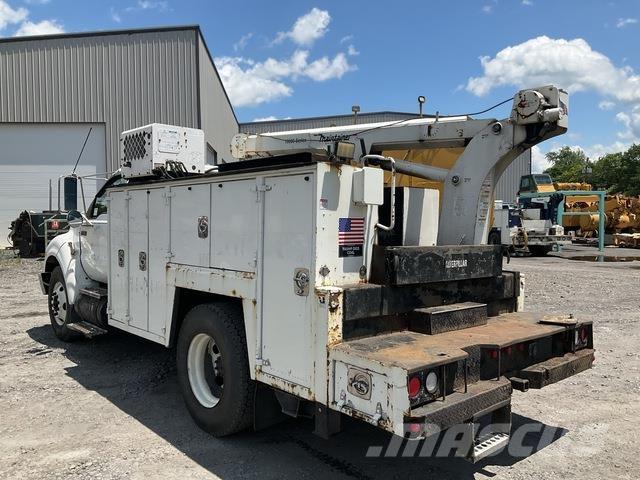 Ford F-750 皮卡.傳統半斗卡車/側卸板