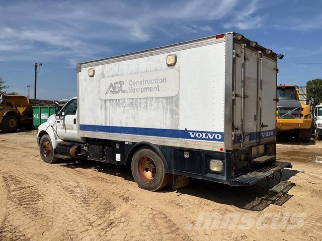 Ford F-750 運油車