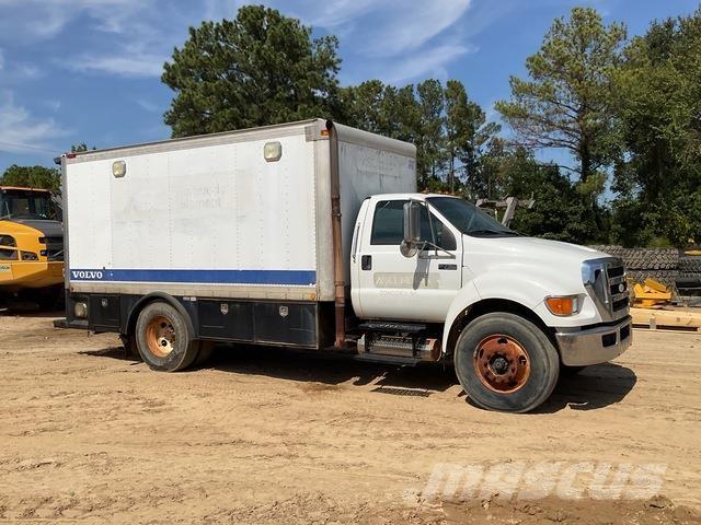 Ford F-750 運油車