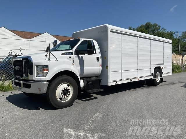 Ford F-750 飲料運輸卡車