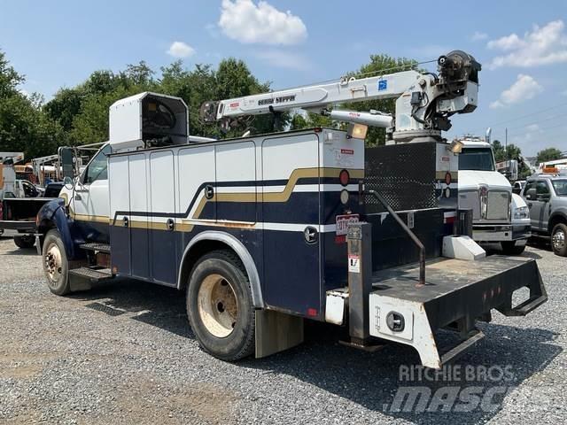 Ford F-750 都市/通用型車輛