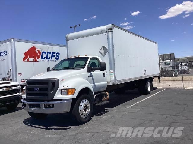Ford F-750 貨箱式卡車
