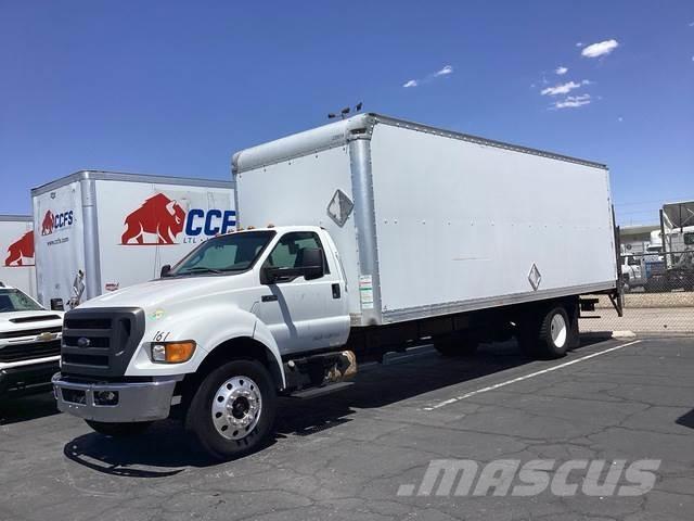 Ford F-750 貨箱式卡車