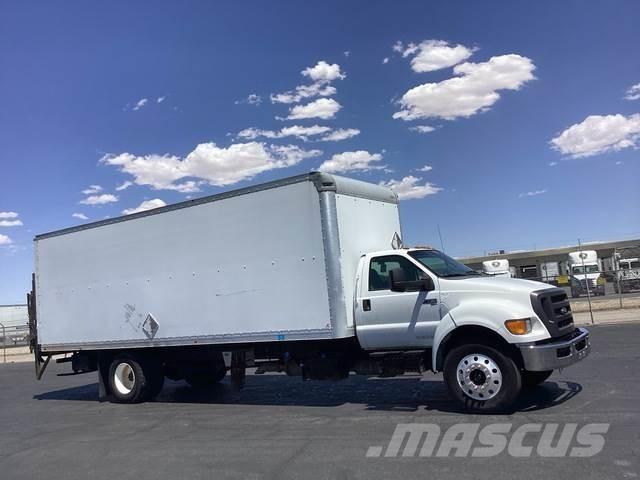 Ford F-750 貨箱式卡車