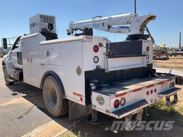 Ford F-750 都市/通用型車輛