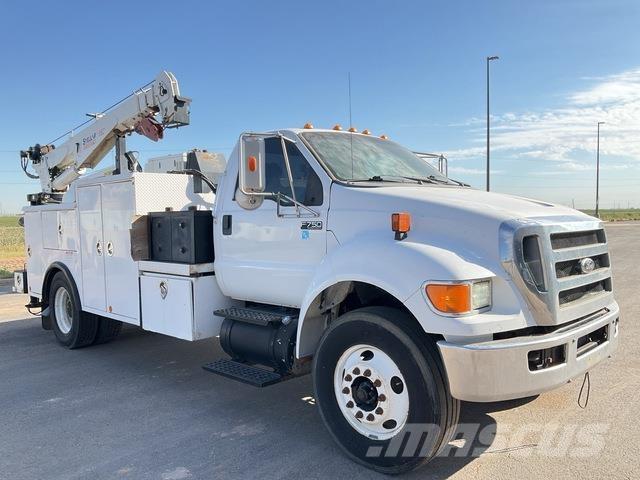 Ford F-750 都市/通用型車輛