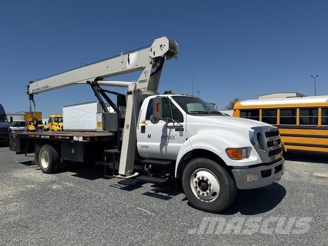 Ford F-750 其他貨車