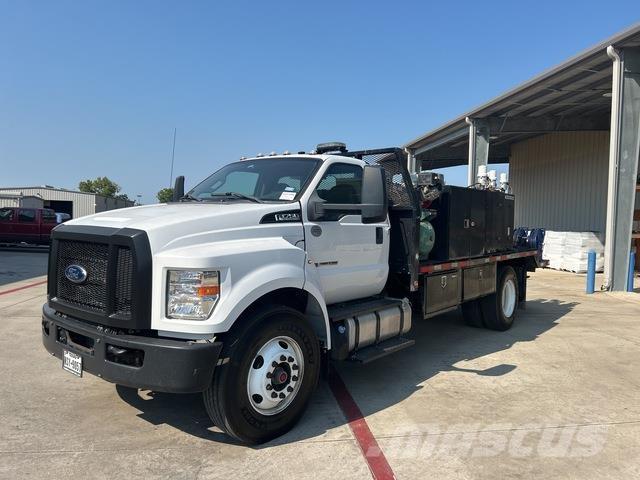 Ford F-750 運油車