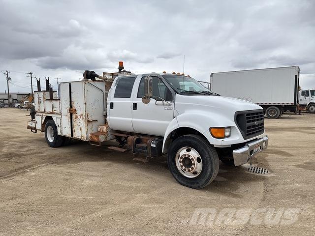 Ford F-750 都市/通用型車輛