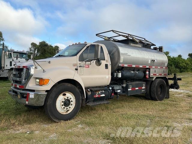Ford F-750 混凝土車