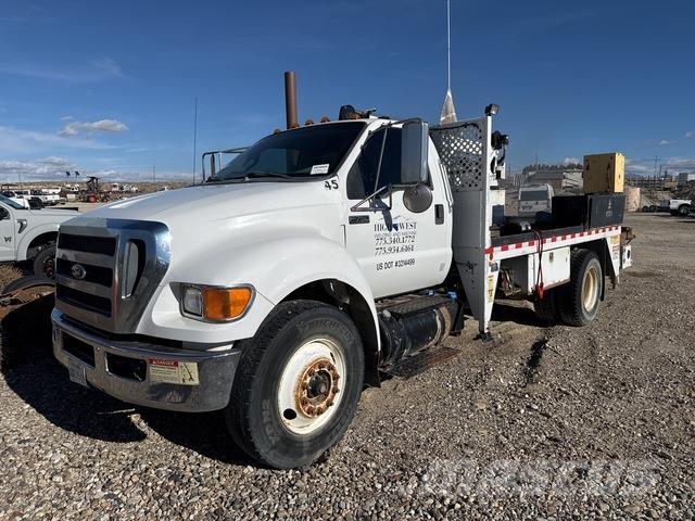 Ford F-750 都市/通用型車輛
