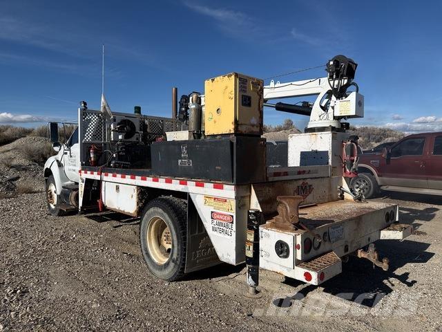 Ford F-750 都市/通用型車輛