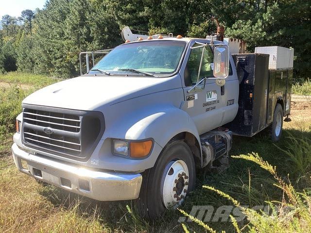 Ford F-750 都市/通用型車輛