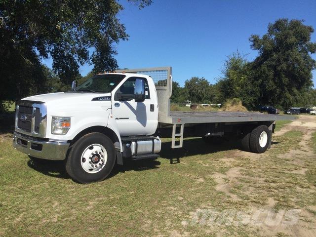 Ford F-750 平板式/側卸式卡車