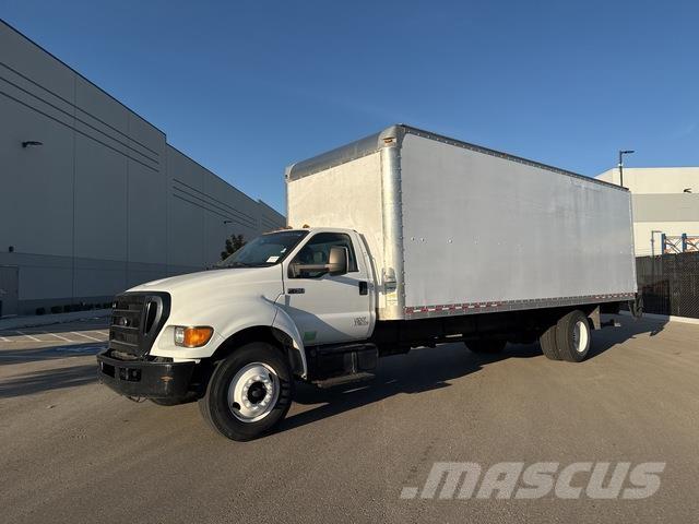 Ford F-750 貨箱式卡車