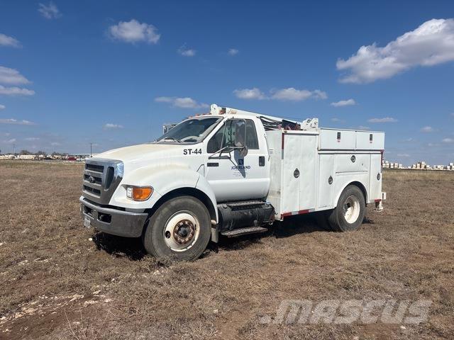 Ford F-750 都市/通用型車輛