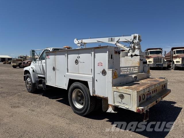 Ford F-800 都市/通用型車輛