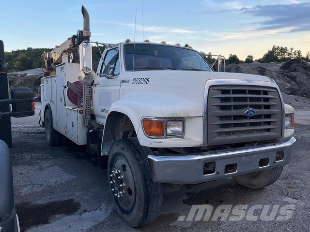 Ford F-800 都市/通用型車輛