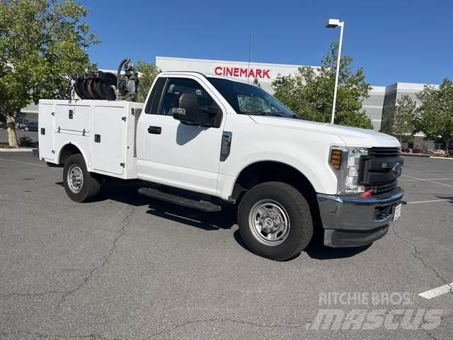 Ford F250 XL 都市/通用型車輛