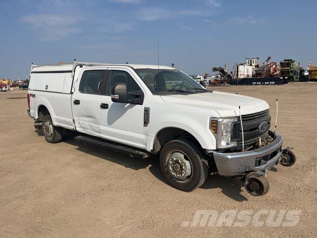 Ford F350 皮卡.傳統半斗卡車/側卸板