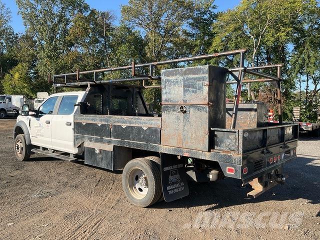 Ford F450 平板式/側卸式卡車