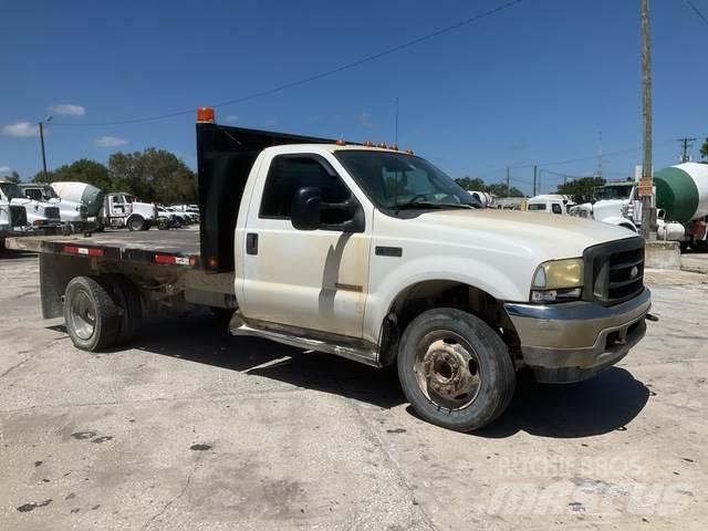 Ford F550 平板式/側卸式卡車