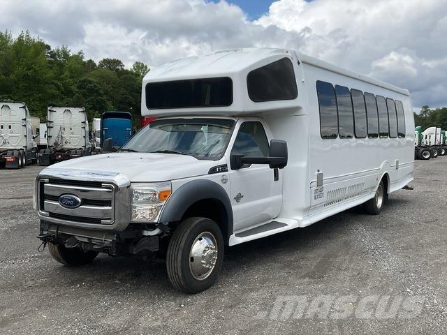 Ford F550 迷你巴士