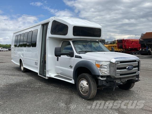Ford F550 迷你巴士