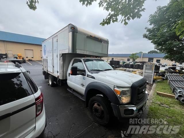 Ford F550 貨箱式卡車