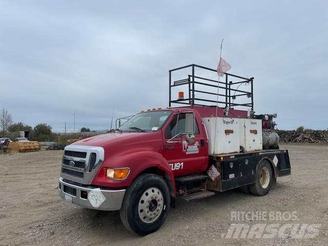 Ford F650 運油車