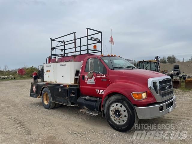 Ford F650 運油車