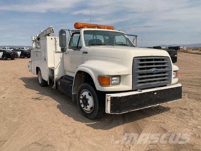 Ford F700 都市/通用型車輛