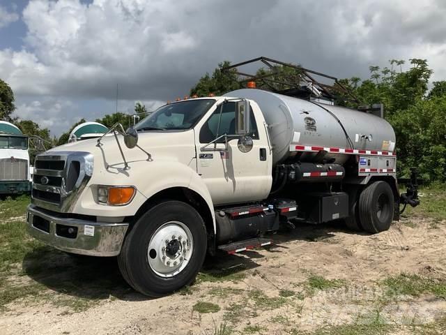 Ford F750 混凝土車