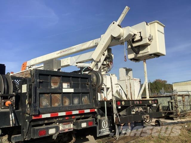 Ford F750 卡車裝載高空作業車