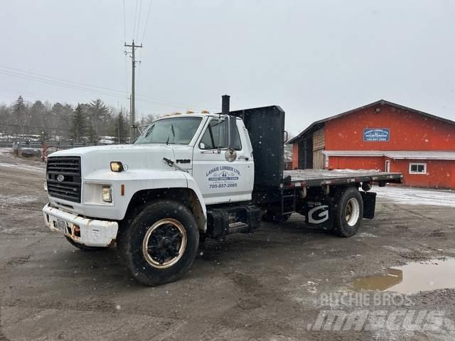Ford F800 傾卸式卡車