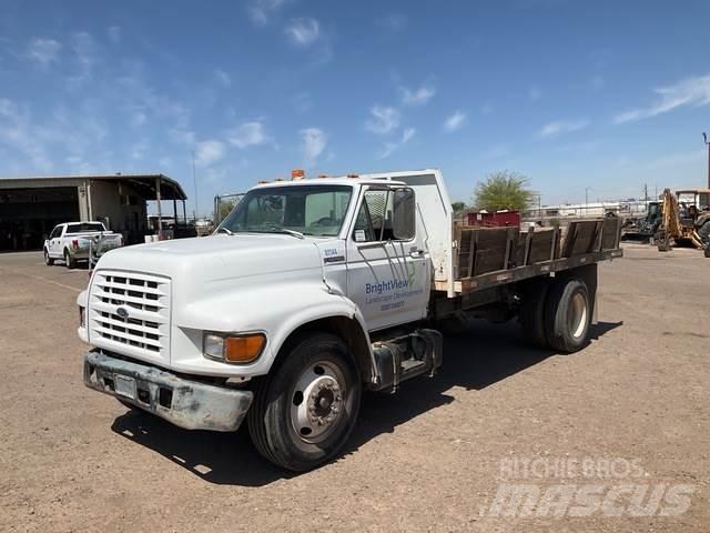 Ford F800 傾卸式卡車