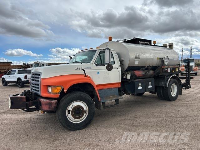 Ford F800 混凝土車