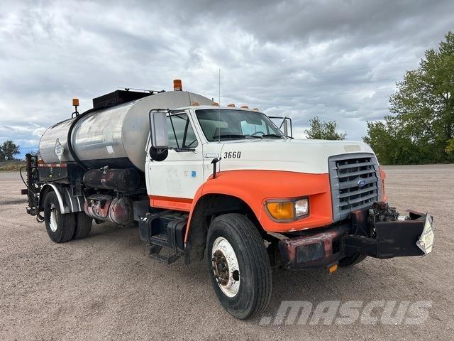 Ford F800 混凝土車