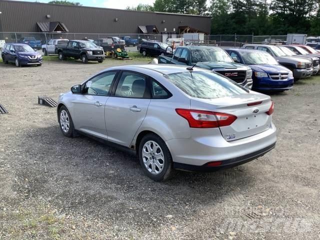 Ford Focus SE 汽車